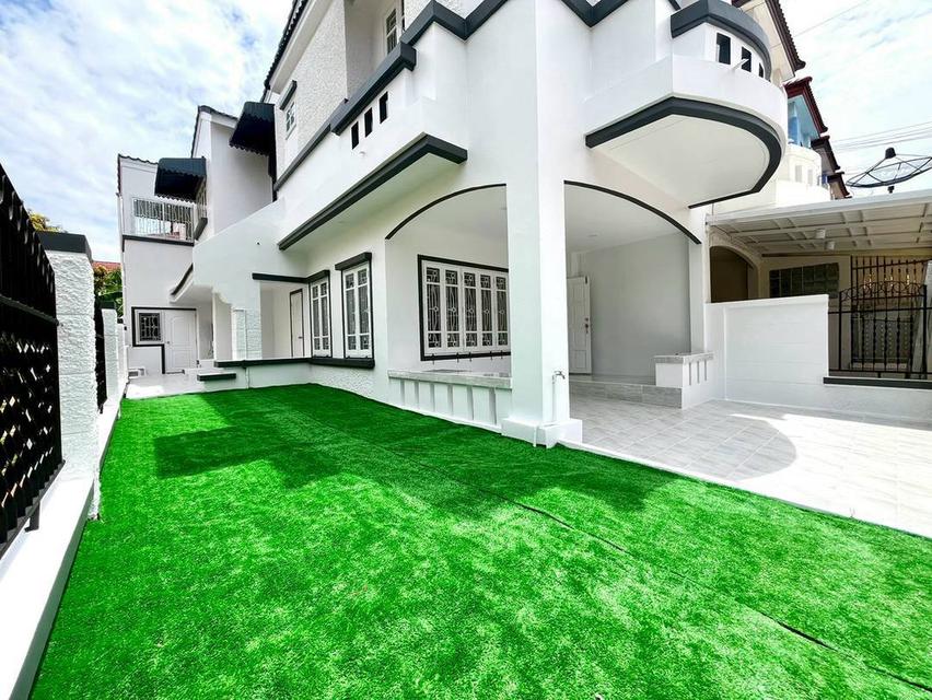 หมู่บ้านบุศรินทร์ บางบัวทอง ใกล้แยกบางพลู ทาวน์เฮ้าส์ 2 ชั้น หลังมุมตกแต่งใหม่พร้อมอยู่ เส้นตลาดบางบัวทอง-แยกบางพลู 4
