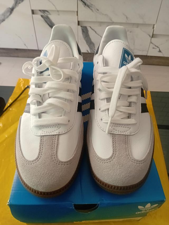 รองเท้า adidas samba