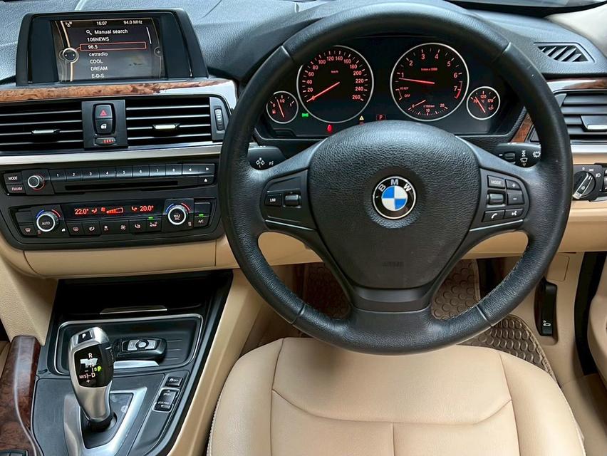 BMW series 320I ปี 2013 รูปที่ 8