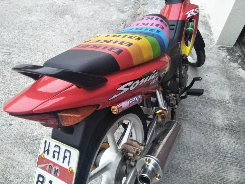 จักรยานยนต์โซนิครุ่นแรกแต่งภายนอกเครื่องเดิมๆ
