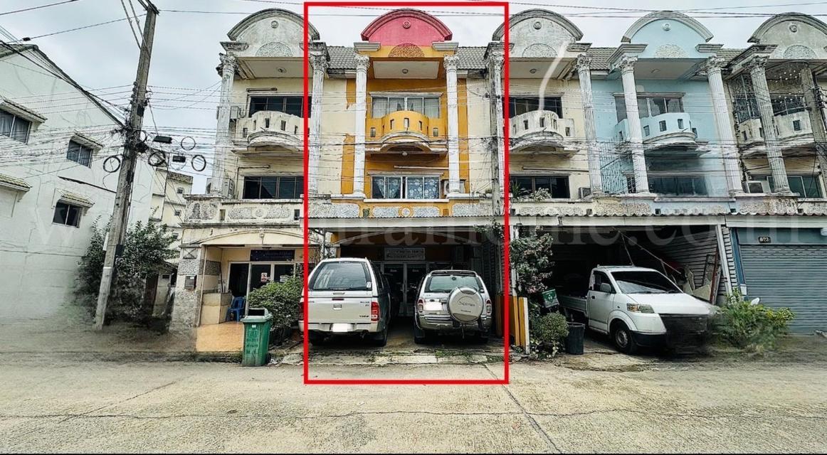 อาคารพาณิชย์ 3 ชั้น วิโรจน์วิลล์ บางบัวทอง นนทบุรี ราคาถูกที่สุด 2