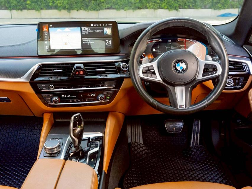 Bmw 520d M Sport ปีจด 2022 ♨️ ประกันเครื่องเกียร์3ปี30000km.♨️ รูปที่ 8
