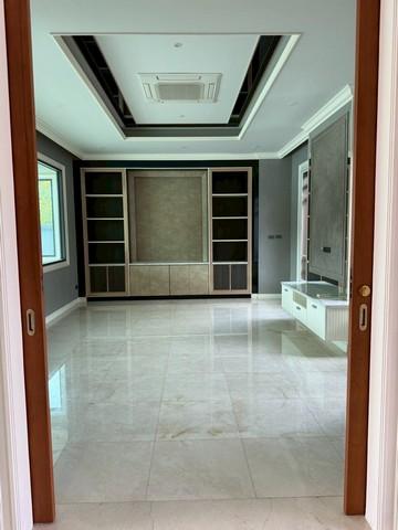 ขายบ้านเดี่ยว 2 ชั้น ปลูกสร้างเอง แปลงที่ดินใหญ่ 1 ไร่ พื้นที่ใช้สอยสำหรับครอบครัวขนาดใหญ่ พร้อมบิ้วอินทั้งหลัง > ซอยเเสนหวี 5 ใกล้สถานีรถไฟฟ้ารถไฟฟ้า 11