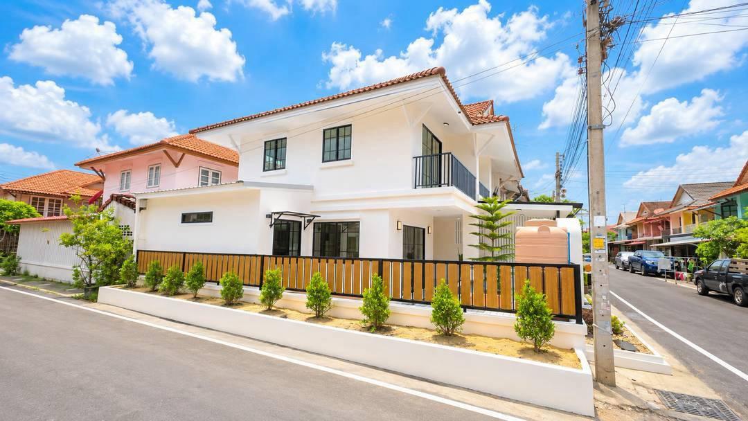 หมู่บ้านพฤกษา3  ถนนวัดลาดปลาดุก บางบัวทอง ทาวน์เฮาส์2 ชั้น  หลังมุม ติดถนนทั้ง 2 ด้าน ฝั่งหน้าบ้านและข้างบ้าน ตกแต่งใหม่ Minimal & Modern Style 20