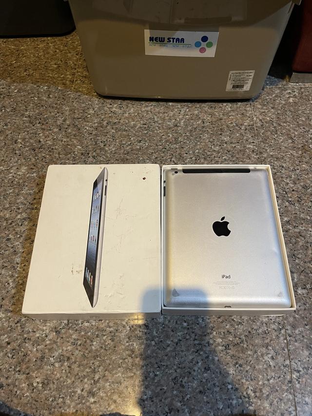 ขายiPad4สีSilver16กิ๊กWifi Celluer มีกล่อง 2