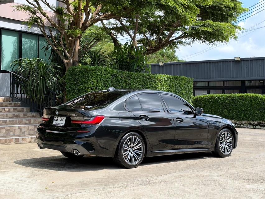 2021 BMW 320D MSPORT รถมือเดียวออกป้ายแดง รถวิ่งน้อย รถเข้าศูนย์ตลอด รถไม่เคยมีอุบัติเหตุครับ รูปย่อยที่ 3