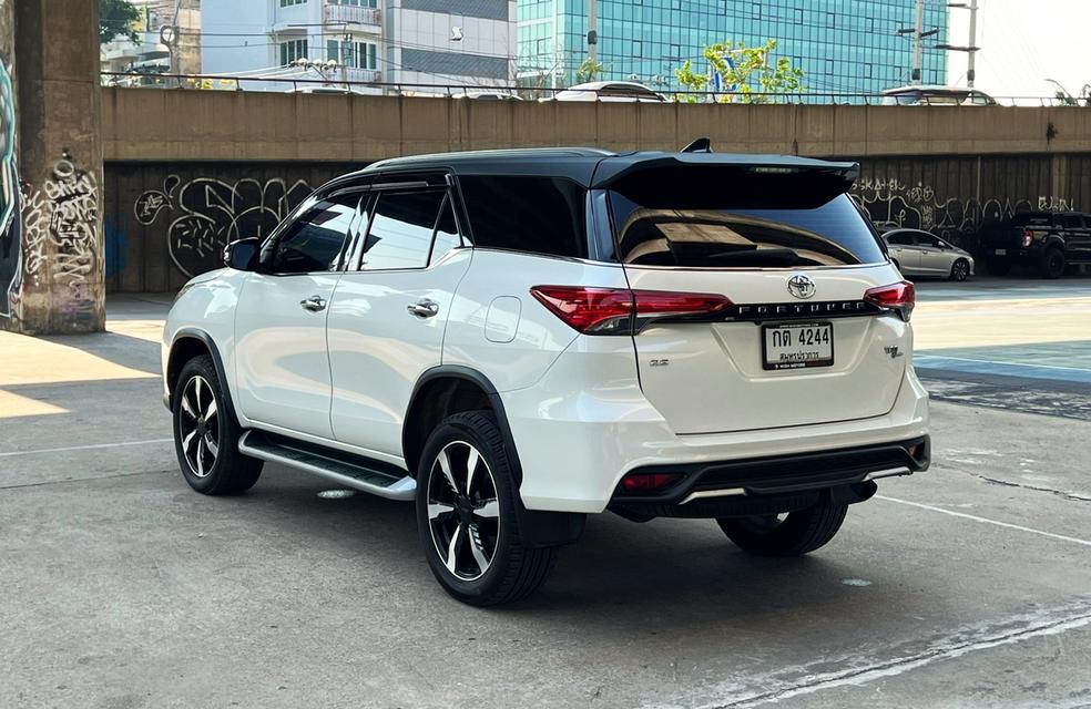 Toyota Fortuner 2.8 TRD AT ปี 2019  3