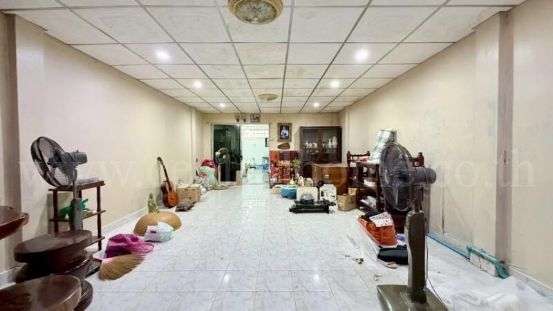 ทาวน์เฮ้าส์ เขมาเนรมิตร ซอย ประชาราษฎร์สาย 1 บางซื่อ 4