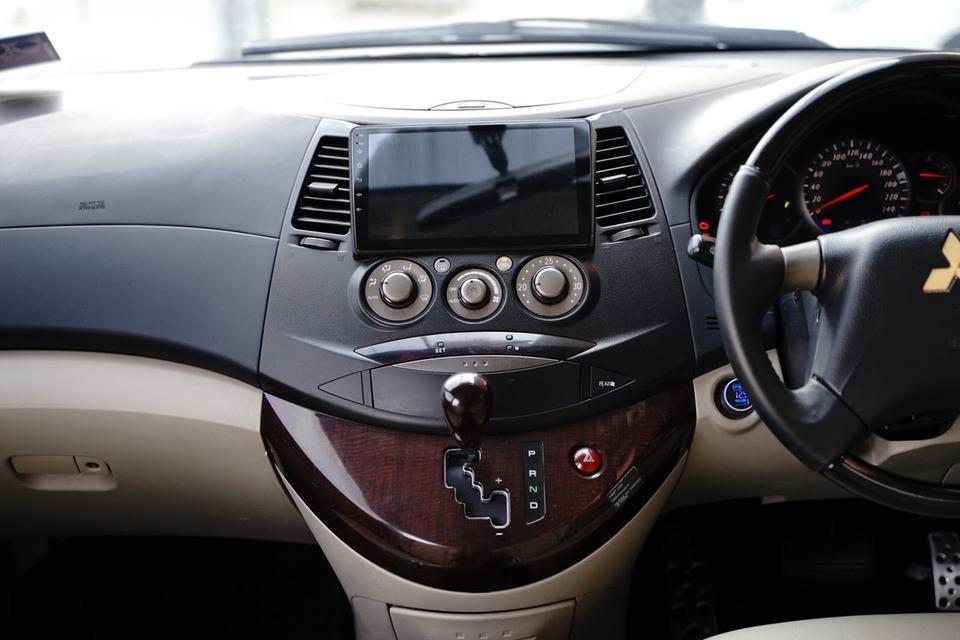 2011 SPACE WAGON GLS 10