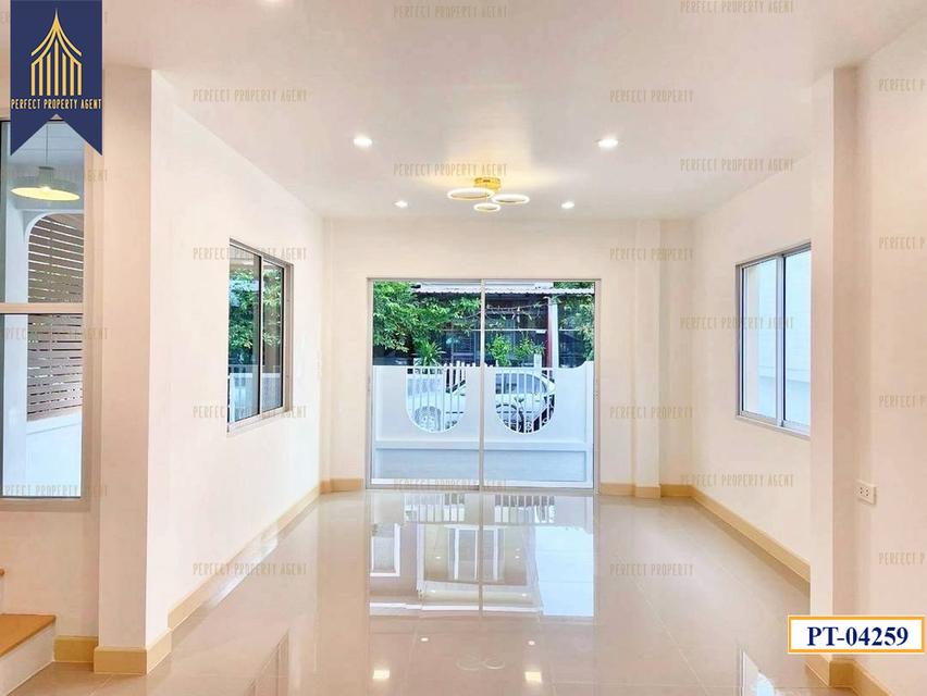 ขาย ทาวน์เฮ้าส์ บัวทองธานี บางบัวทอง รีโนเวทใหม่ พร้อมอยู่ ใกล้ตลาดสมบัติบุรี 11