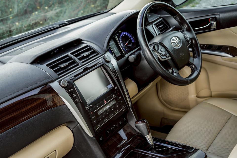 รหัสรถ CBL9120 TOYOTA CAMRY 2.5 Hybrid Navi AT 2016 10