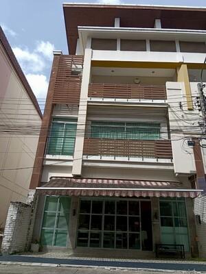 ขายทาวน์โฮม 3 ชั้น บ้านกลางเมือง มอนติ-คาร์โล รัชวิภา กรุงเทพฯ Baan Klang Muang Monte-Carlo Ratchavipha 1