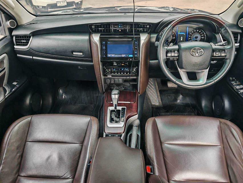 ปี2020 TOYOTA FORTUNER 2.4V รูปที่ 6