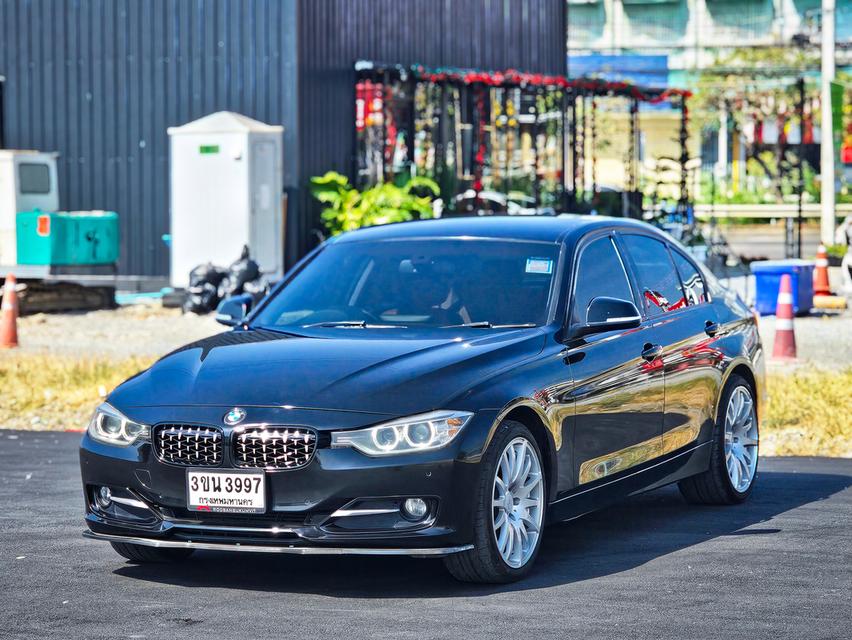 BMW 320D SPORT LINE 5