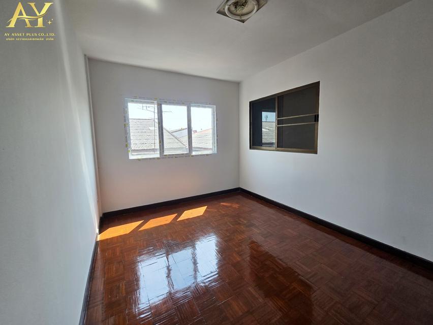 ขายตึก3.5ชั้น รีโนเวทแล้ว มบ.ศิรินเทพ9 ซ.มีสทีน ราษฎร์พัฒนา รามคำแหง2.5MB. 14