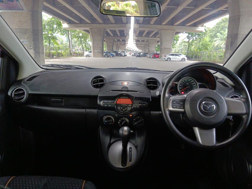 Mazda2 1.5 A/T 2012 9