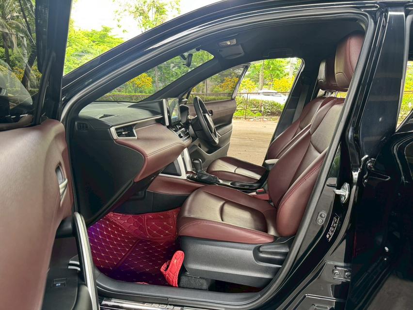 ขายรถ Toyota Corolla Cross 1.8 Hybrid Premium ปี 2022 สีดำ เกียร์ออโต้ 11