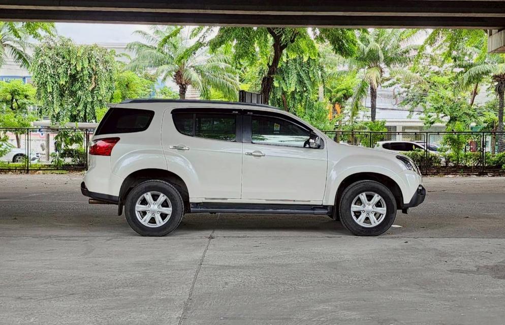 Isuzu Mu-X 3.0 Navi 2WD ปี 2014 4
