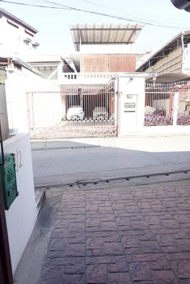 อาคารพาณิชย์ 2 ชั้น ย่านช้างม่อย 16