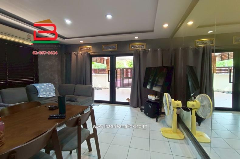  บ้านเดี่ยว หมู่บ้าน ชัยพัฒน์ เนื้อที่ 64 ตรว. ซอยพหลโยธิน 54/1 แยก 4-44 ถนนพหลโยธิน แขวงสายไหม เขตสายไหม กรุงเทพฯ 5
