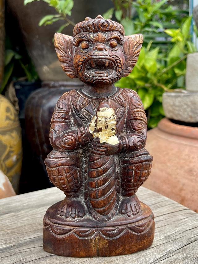 หนุมานไม้สักแกะสลัก หลวงพ่อดิ่ง วัดบางวัว ฉะเชิงเทรา พิมพ์หน้าโขน