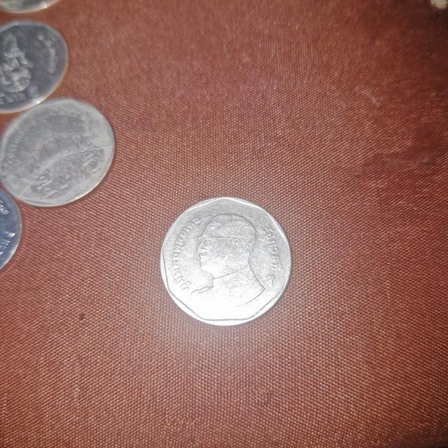 เหรียญ 5 บาท 2551 บาง