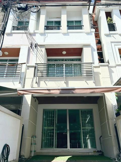 P754 ให้เช่าทาวน์โฮม 3 ชั้น โครงการ บ้านกลางเมือง เดอะ ปารีส พระราม 9 1
