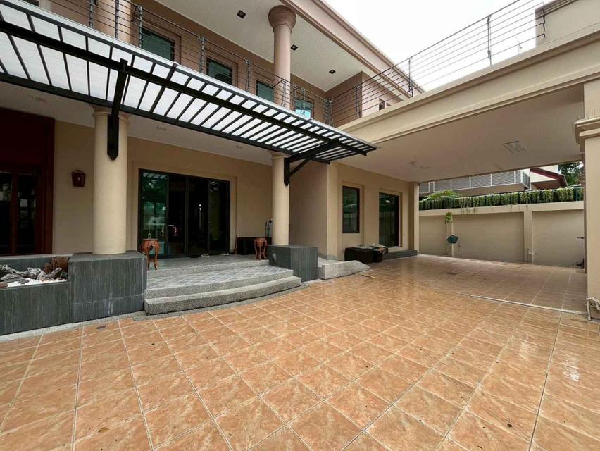 ขายด่วน !! บ้านหรู ใกล้รถไฟฟ้าน้อมเกล้า 2 ชั้น 136 ตรว หมู่บ้านธารารมณ์ รามคำแหง 150 2