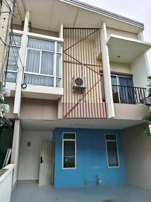ทาวน์โฮม 2 ชั้น เช่า หมู่บ้าน พลี โน่ ติวานนท์ แจ้งวัฒนะ หลังมุม 10
