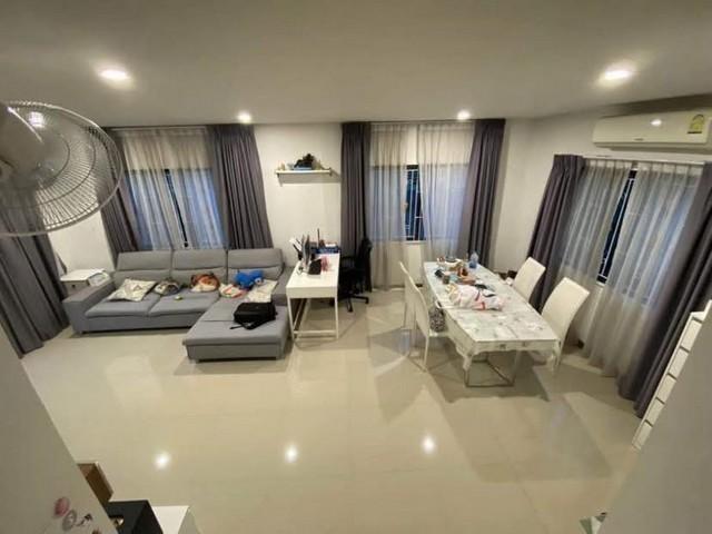 PB5514 ให้เช่าบ้านเดี่ยว 2 ชั้น หมู่บ้าน โกลเด้น วิลเลจ บางนา-กิ่งแก้ว ถนนกิ่งแก้ว  2