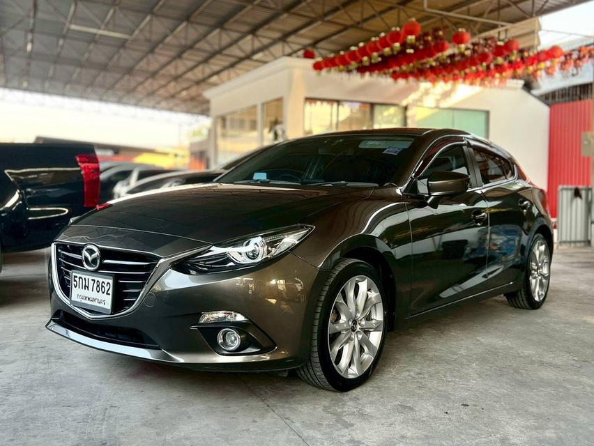 Mazda 3 2.0 S ปี 15 จด 16 รถบ้านมือเดียวสวยๆพร้อมใช้งาน เลขไมล์ เพียง 110,000 กม. ราคา 299,000 บาท สอบถาม 0853375537 เอ รูปย่อยที่ 3