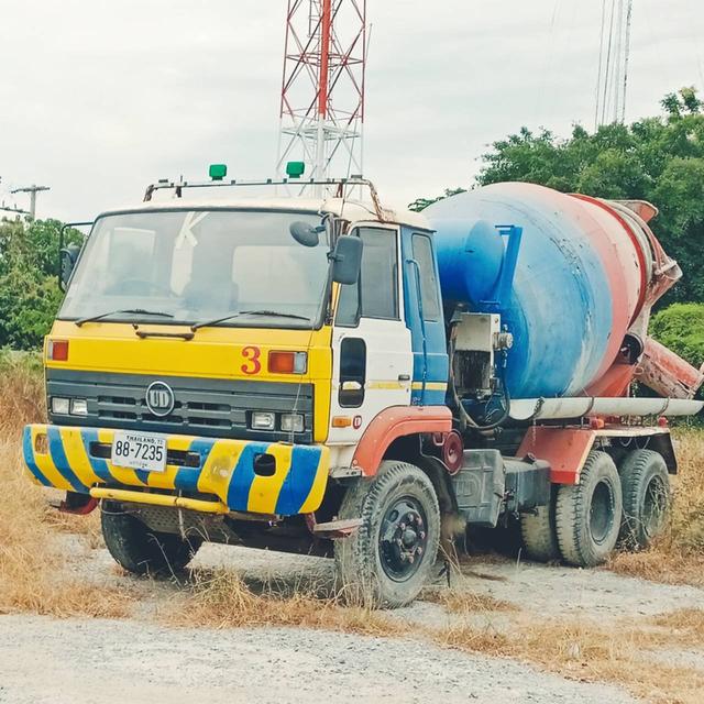 ขายรถโม่ปูน Nissan UD260 แรง มี 2 คัน 2