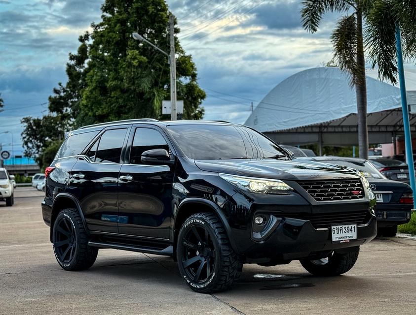 Toyota Fortuner 2.4V ปี18 3