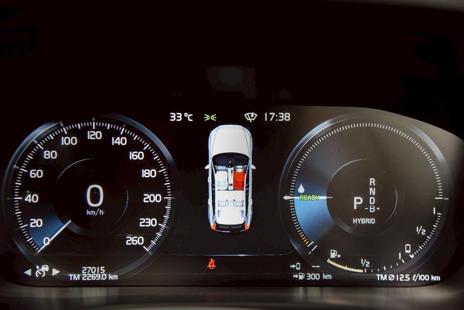 รหัสรถ CBL6771 VOLVO XC60 T8 Recharge AWD R-Design (Plug-in Hybrid) AT 2021 16