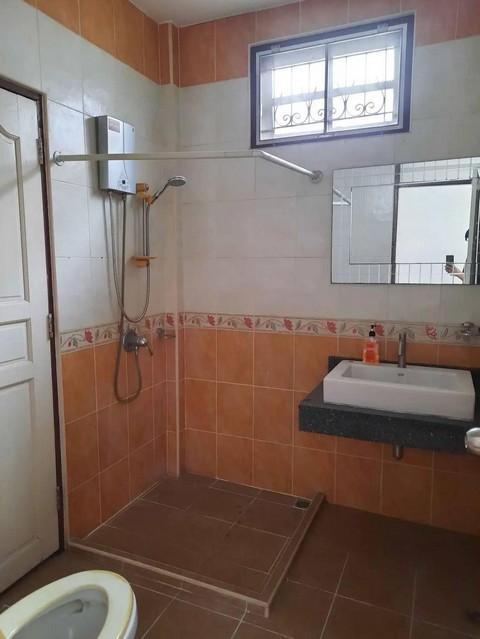 ให้เช่า บ้านเดี่ยว หมู่บ้านอยู่เจริญ 542 ซอยประชาราษฎร์บำเพ็ญ 24 ใกล้สนง.เขตห้วยขวาง เหมาะอยู่อาศัย เดินทางสะดวก 7