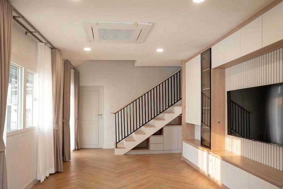 ขายบ้านเดี่ยว 2 ชั้น รีโนเวทใหม่ ทำเลทองแจ้งวัฒนะ-ปากเกร็ด ใกล้รถไฟฟ้า 12