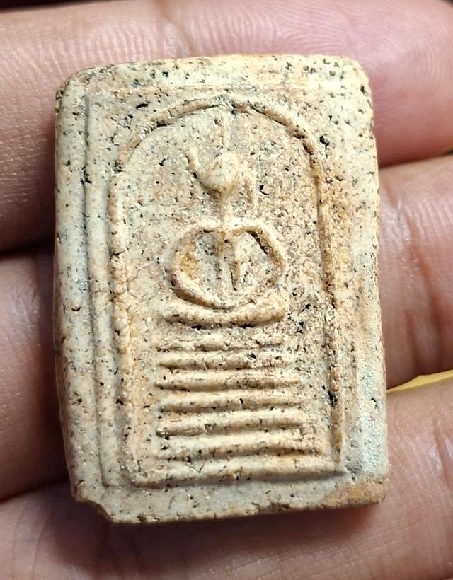 พระสมเด็จเกศไชโย พิมพ์ ๖ ชั้น