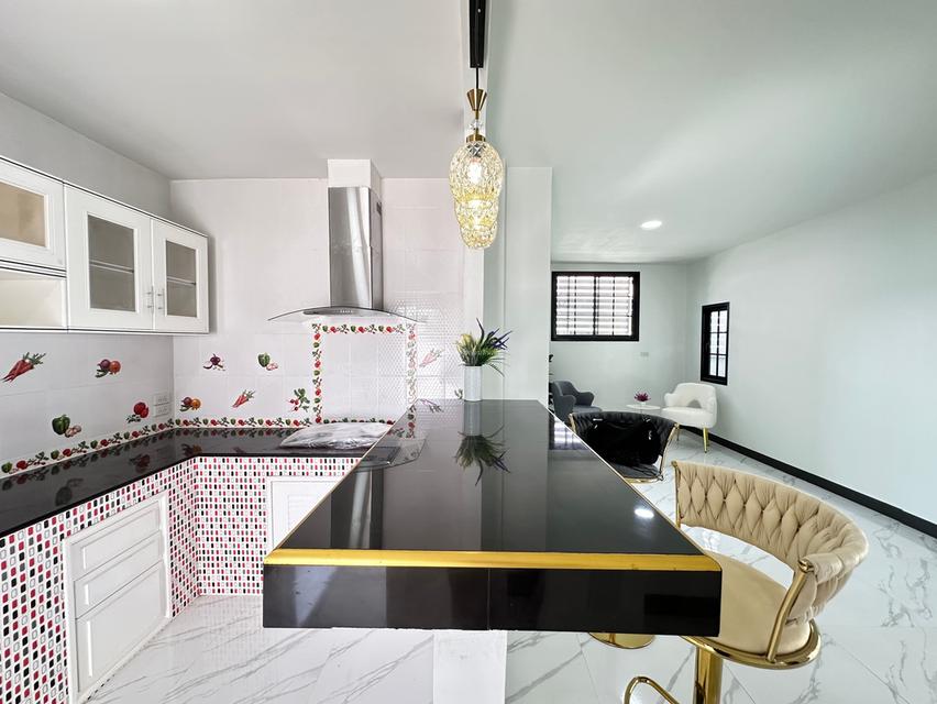 หมู่บ้านบุรีรมย์ คู้บอน 41 11