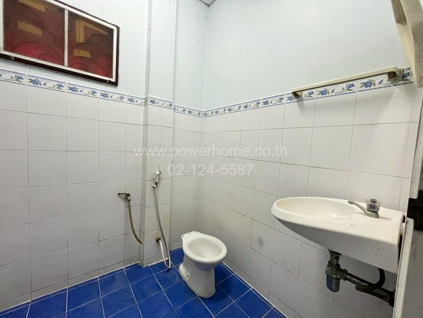 หมู่บ้านนันทวันเซนต์ 1 หนองจอก ซอย สังฆสันติสุข 34 ใกล้โรงเรียนเซนต์เทเรซา หนองจอก ถนนมิตรไมตรี แขวงกระทุ่มราย เขตหนองจอก กรุงเทพมหานคร 17