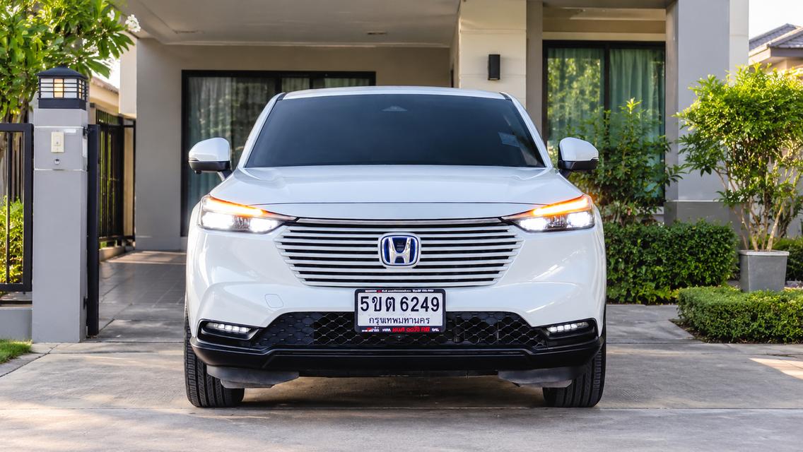 HONDA HR-V 1.5 E-HEV A/T ปี 2024รถบ้าน มือเดียว สีขาว | ไมล์ 98,xxx กม.