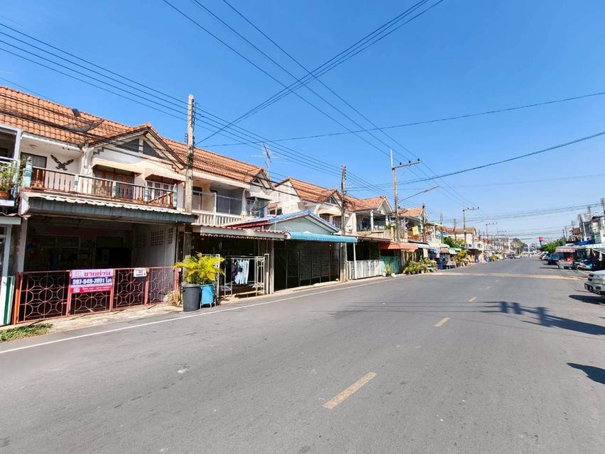 หมู่บ้านอยู่เจริญ 1 ถนนพระองค์เจ้าสาย ต.บึงยี่โถ อ.ธัญบุรี จ.ปทุมธานี 3