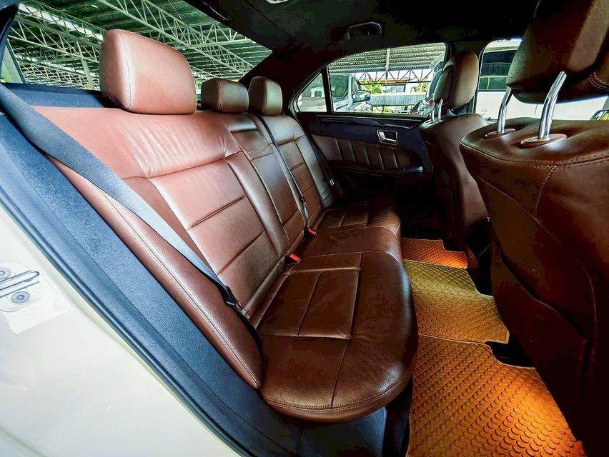 BENZ E200 CGI 1.8 W212 11