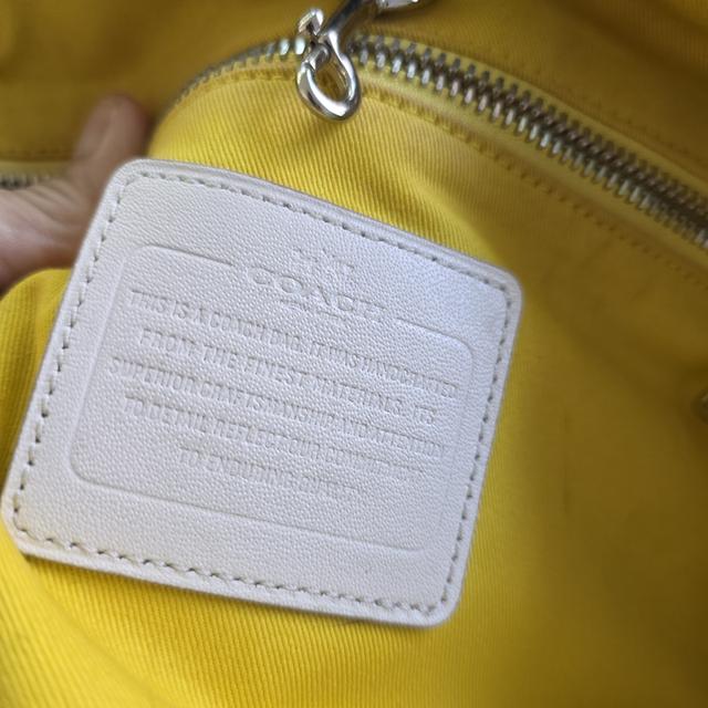 Coach denim with flower กระเป๋ามือสอง 8