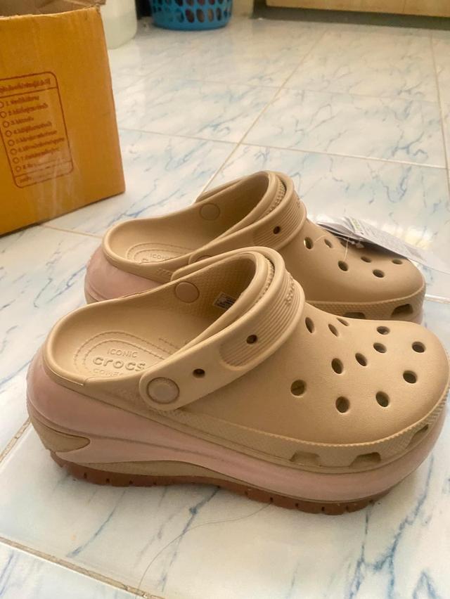 ขายต่อรองเท้าแต่ Crocs 2