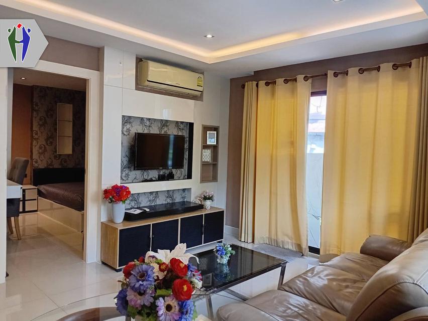 ให้เช่าคอนโด 51 ตารางเมตร ห้องมุม ราคา 13,500 บาท ใกล้ถนนสุขุมวิทพัทยาใต้ • ขนาด 51 ตร.ม, 1ห้องนอน, 1ห้องน้ำ • ทีวี, 1แอร์, ตู้เย็น • บิ๊วอินครัวยุโร 3