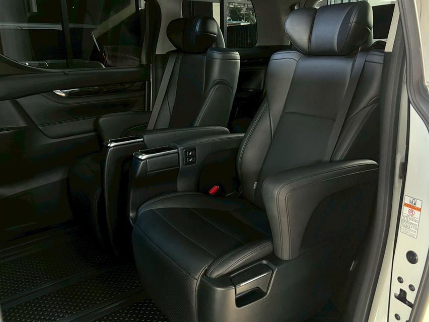 Toyota ALPHARD 2.5 S C-Package MPV 8