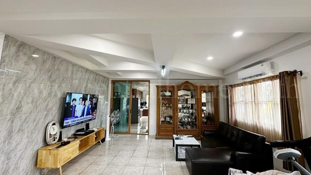 บ้านเดี่ยว 300 ตร.วา ธรรมสุธีร์ ปทุมธานี ติดตั้งโซลาเซลล์ ประหยัดไฟ พร้อมอยู่ 3