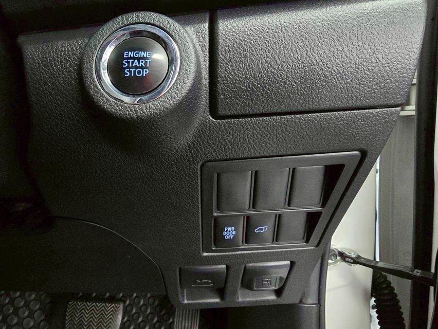 (แจ้งรหัสรถ WMT5652) Toyota Fortuner 2.4V 4WD ปี 2019 รูปที่ 11