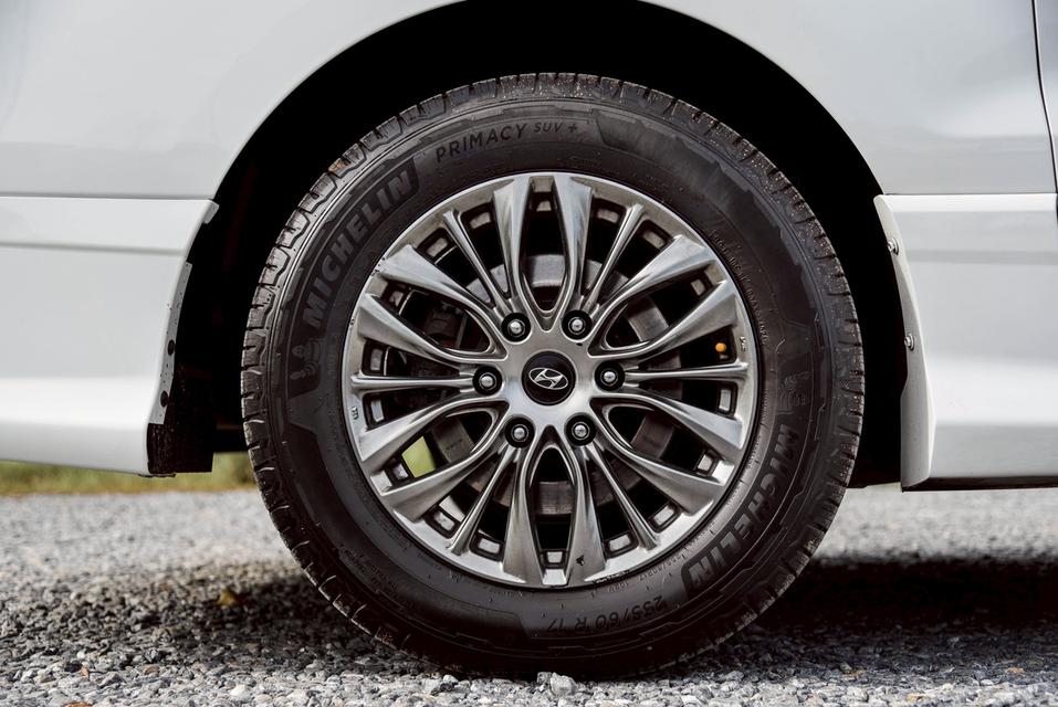 รหัสรถ CBL4442 Hyundai H-1 2.5 Limited AT 2016