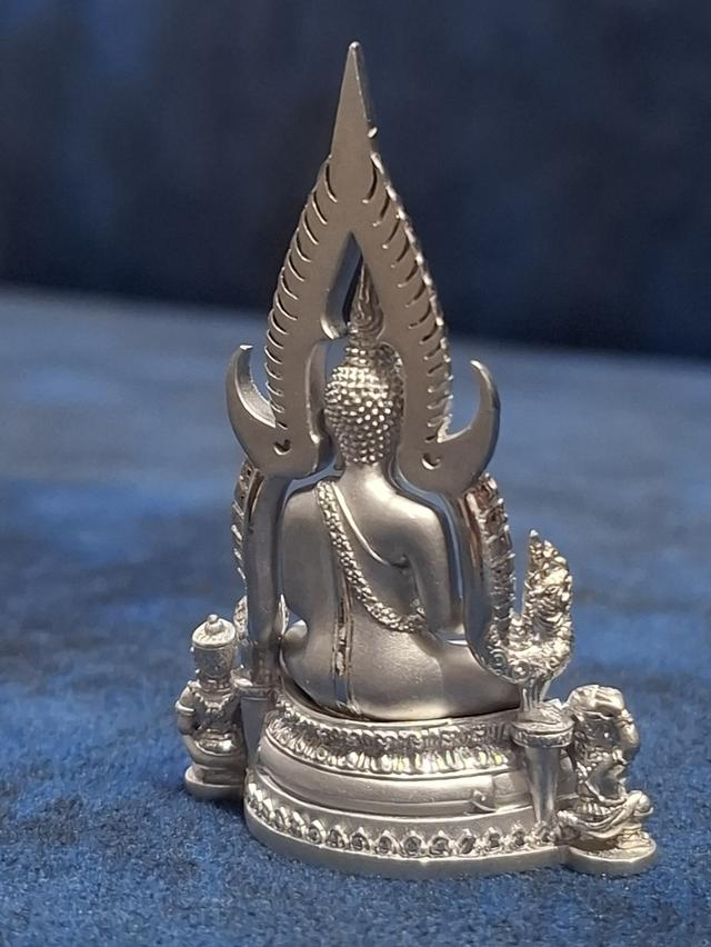 พระพุทธชนิราช เนื้อเงินชุปทองคำขาว รูปที่ 7